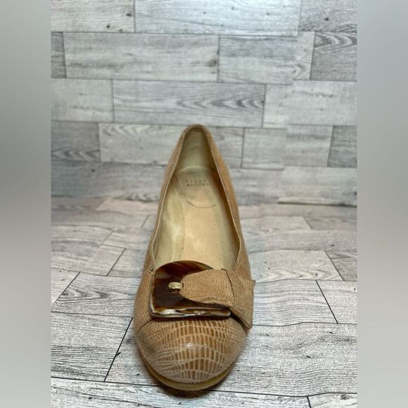 Stuart Weitzman tan embossed wedges with tortoise shell accent buckle size 7.5 - Picture 4 of 16
